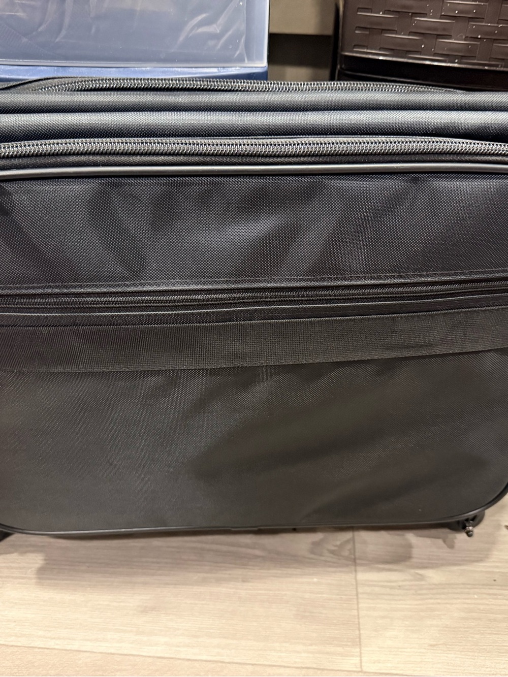 Tutto brand, sewing machine travel case. Never used retails 399 carry on size - Picture 4 of 16